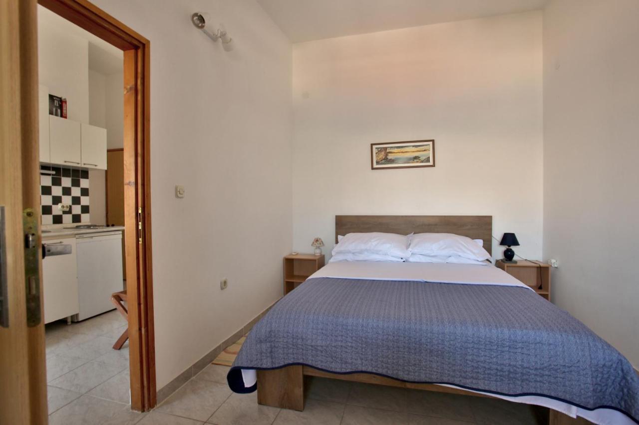 Apartman Branko Pag Town Bagian luar foto